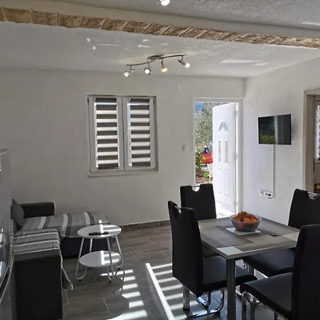 Beachfront House Melissa * Vinišće